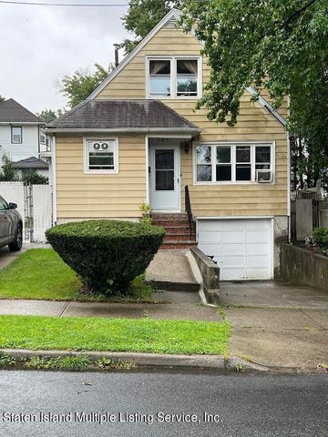 $739,000 | 304 Kingsley Avenue | Westerleigh