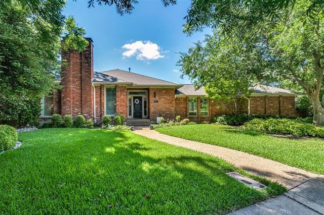 $1,090,000 | 9322 Canter Drive | Lake Highlands