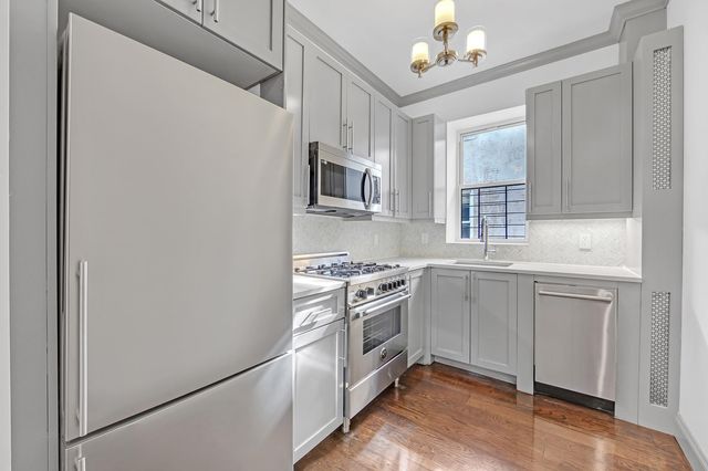 $5,625 | 78 Prospect Park West, Unit 4G | Park Slope