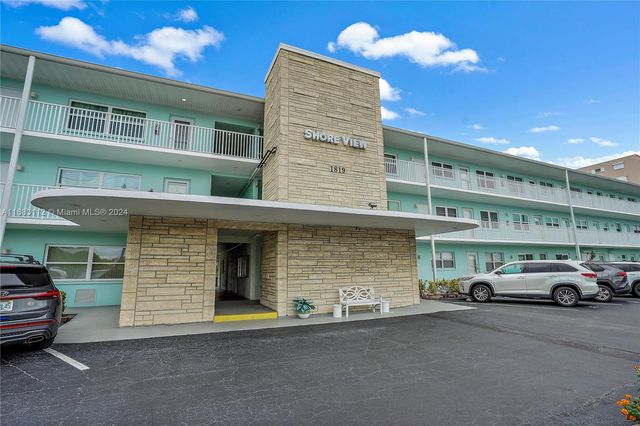 $2,800 | 1819 Shore Drive South, Unit 318 | South Pasadena