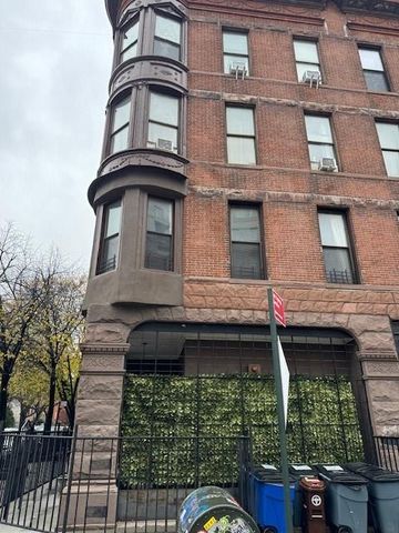 $898,900 | 636 Warren Street, Unit 2L | Park Slope