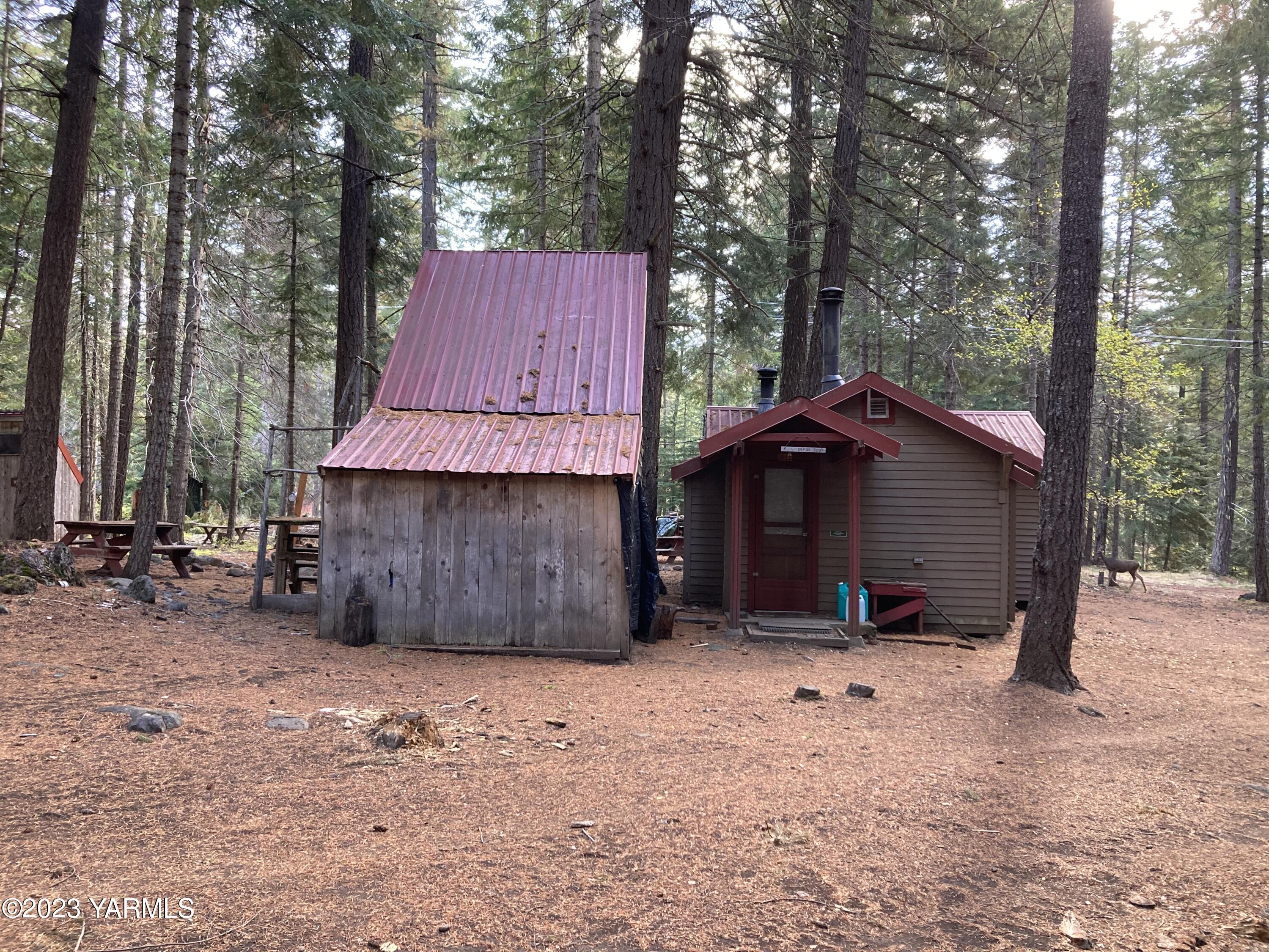 Outhouse Holding Tank - Forest Trek Woodwork