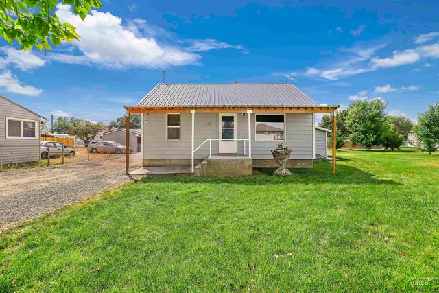 $265,000 | 235 Lenore Street | Twin Falls