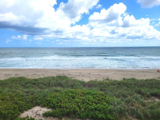 $4,000 | 10152 South Ocean Drive, Unit 418 | Hutchinson Island South