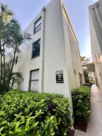 $360,000 | 20300 West Country Club Drive, Unit 1063 | Villa Dorada North