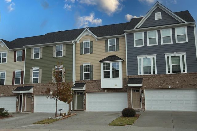 $2,195 | 447 Cross Country Way | Durham