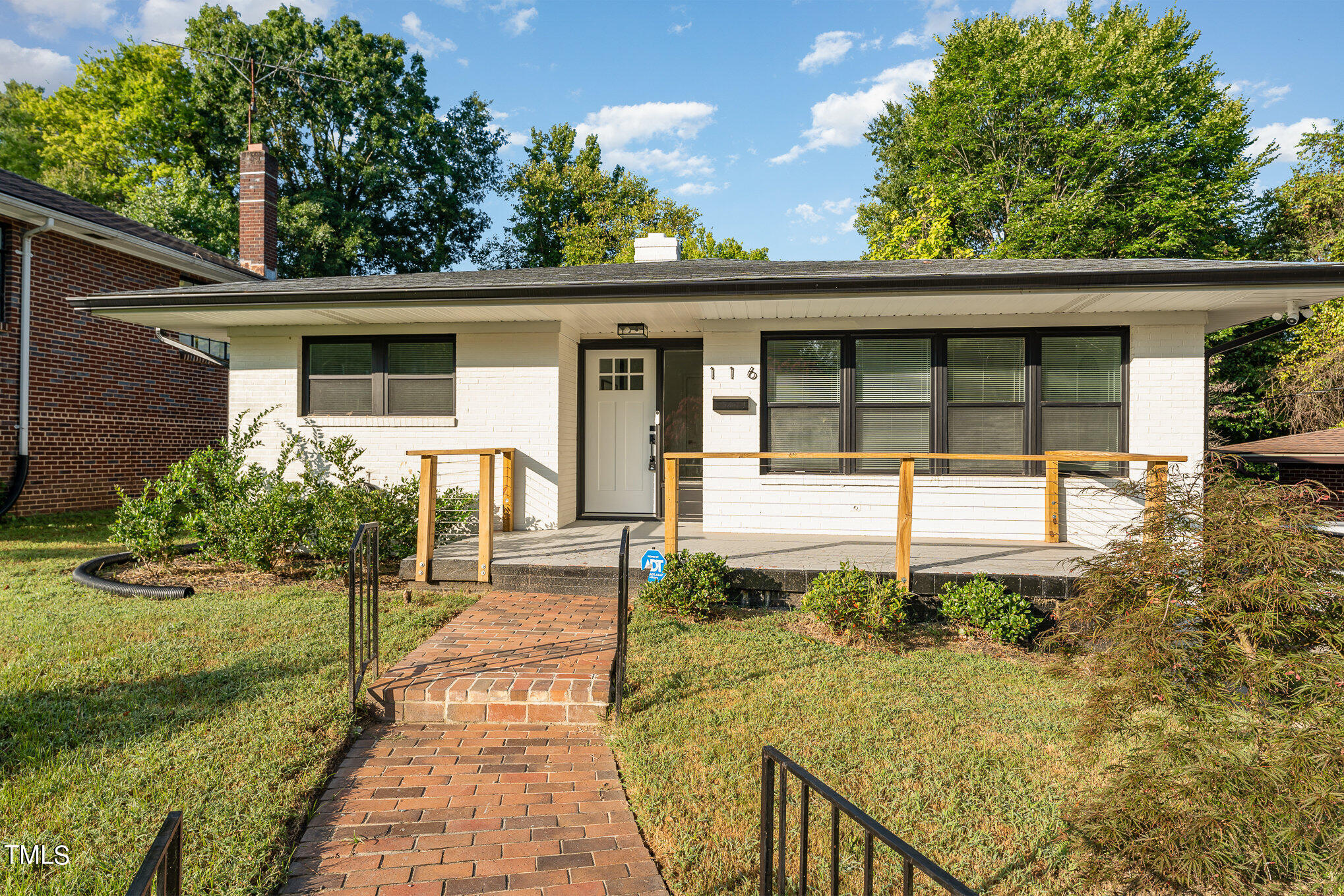 a front view of house with yard