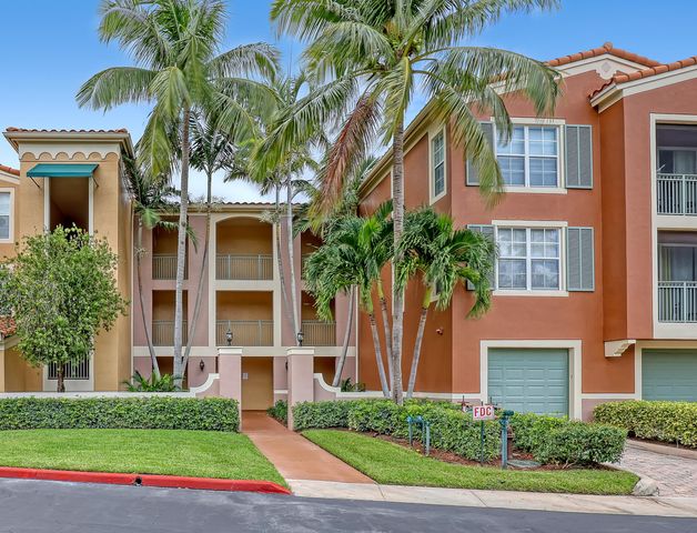 $5,500 | 11790 St Andrews Place, Unit 105 | Palm Beach Polo and Country Club