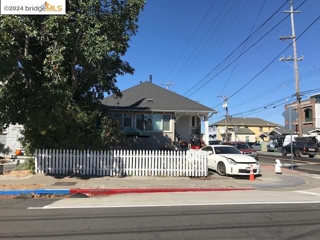 $1,499,000 | 1829 Everett Street | Alameda East End