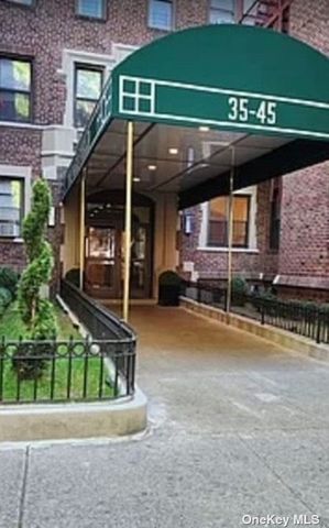 $1,800 | 35-45 81st Street, Unit C3 | Jackson Heights