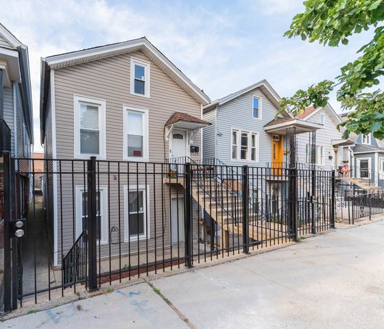 $650,000 | 1932 West 22nd Place | Heart of Chicago