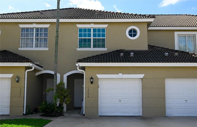 $495,000 | 12026 Southwest 5th Court | Pembroke Lakes South