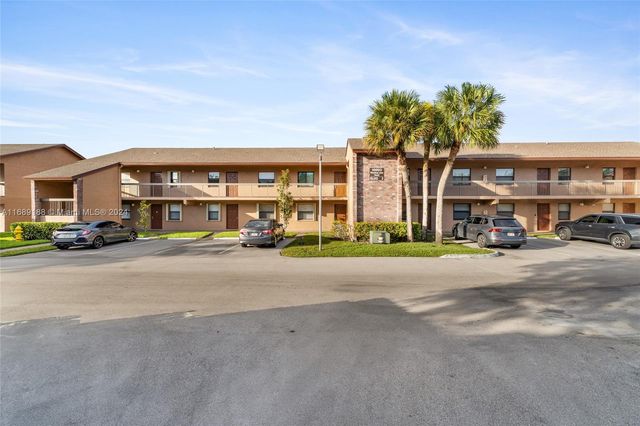 $2,200 | 10003 Winding Lake Road, Unit 203 | Welleby