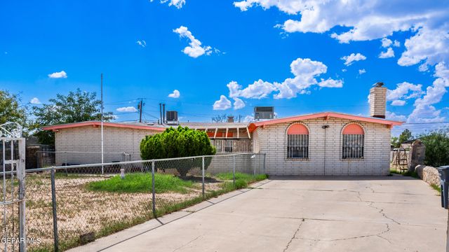 $370,000 | 7828 Caliche Drive | North Loop Gardens