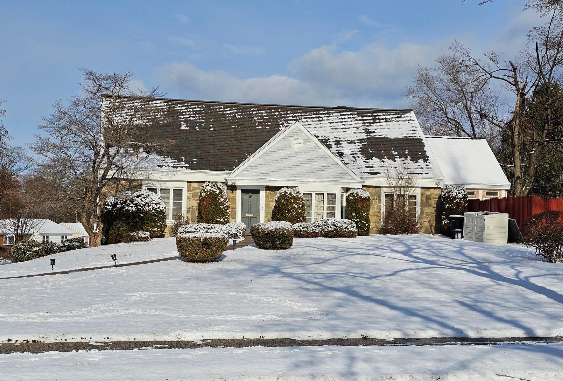 View of front of housepicture perfect