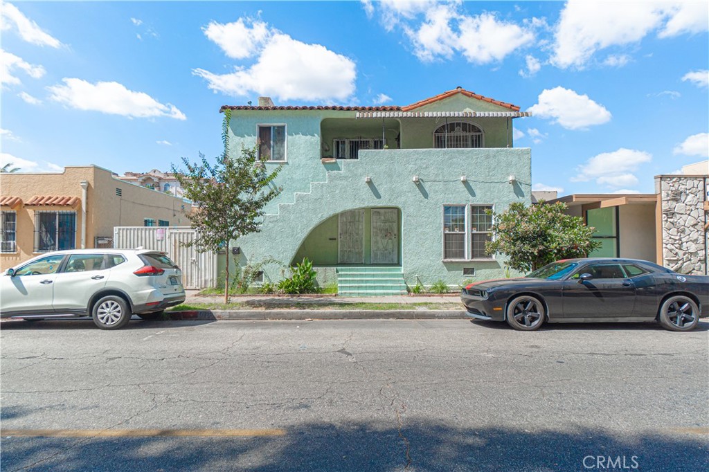 a car parked in front of a house