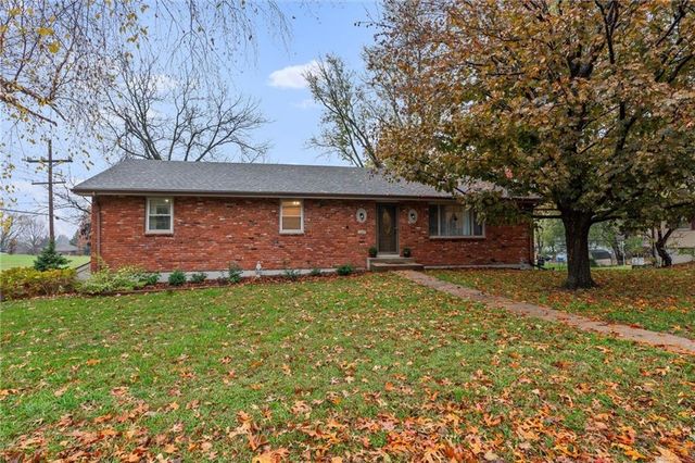 $279,900 | 102 Helen Street | Excelsior Springs