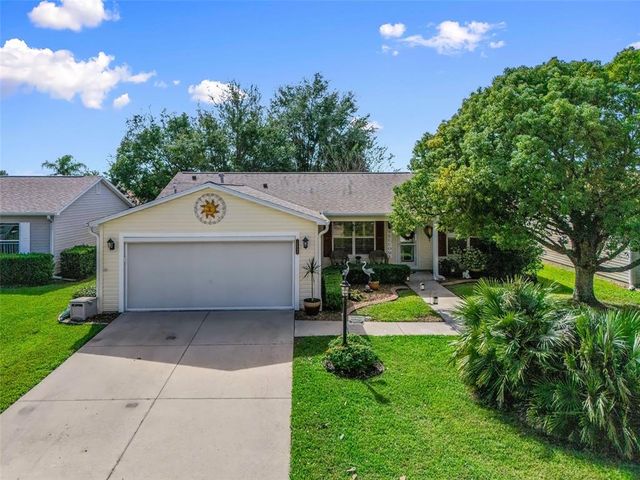 $329,900 | 16899 Southeast 96th Chapelwood Circle | The Villages