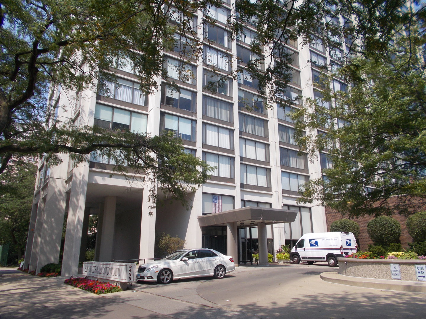 a car parked in front of a building