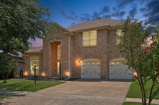 $499,900 | 2302 Crest Park Drive | North Arlington