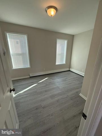 $1,900 | 1844 South 16th Street, Unit 2 | Newbold