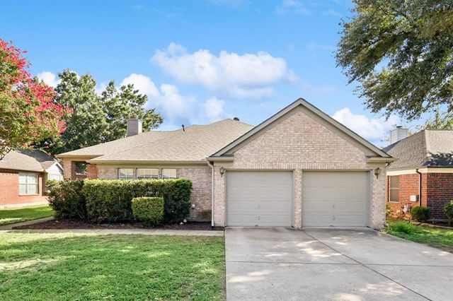 $390,000 | 736 Bluebonnet Drive | Hurst