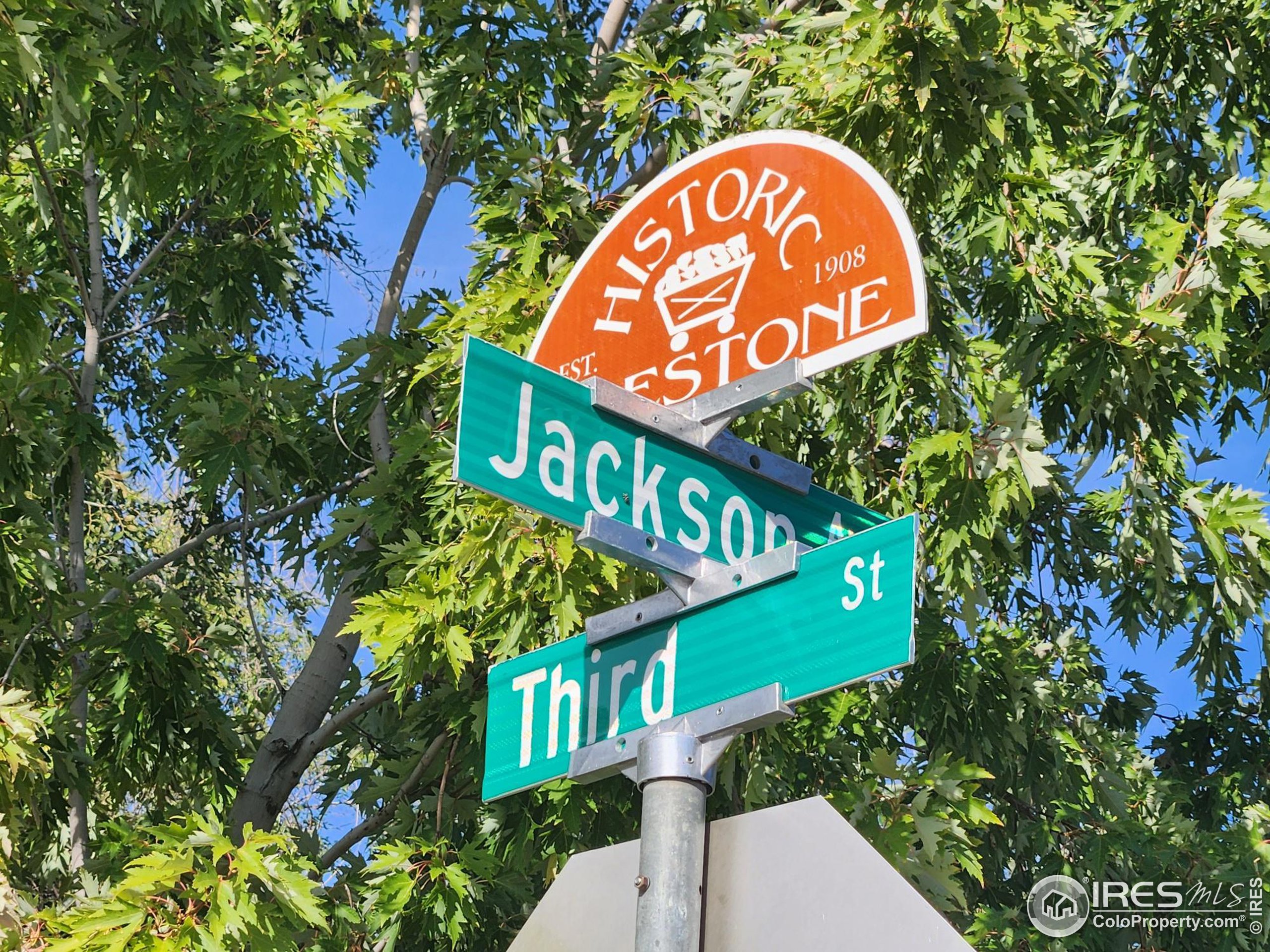 a view of sign board