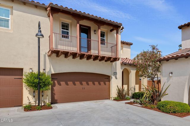 $869,000 | 2355 Nicklaus Street | Northwest Oxnard