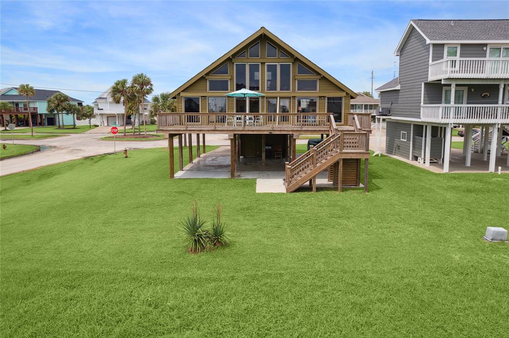 Charming coastal home located just a few blocks from the beach in Galveston's sought-after Pirates Beach neighborhood.