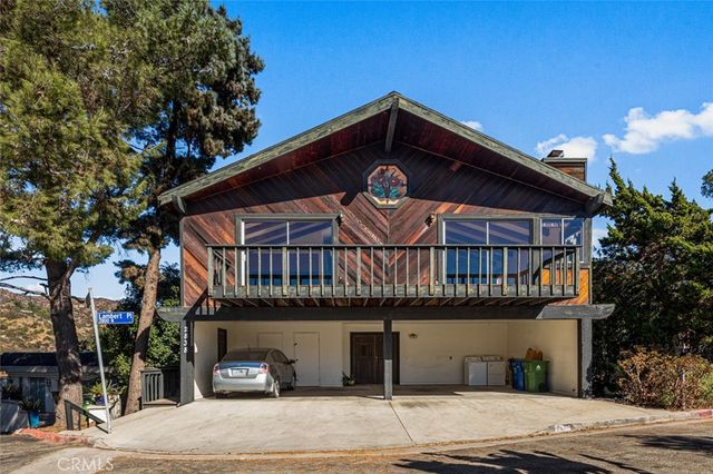 $2,100,000 | 2838 Lambert Drive | Hollywood Hills East