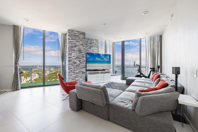 $2,190,000 | 501 Northeast 31st Street, Unit PH4401 | Edgewater