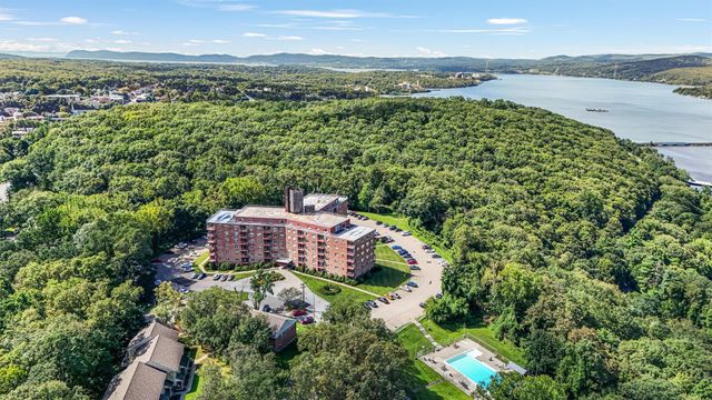 $240,000 | 1 Lakeview Drive, Unit 3C | Peekskill