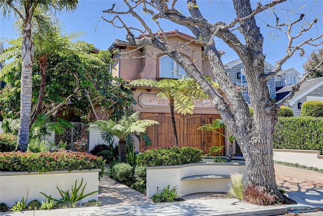 $14,000 | 3005 North Poinsettia Avenue | Manhattan Beach Tree