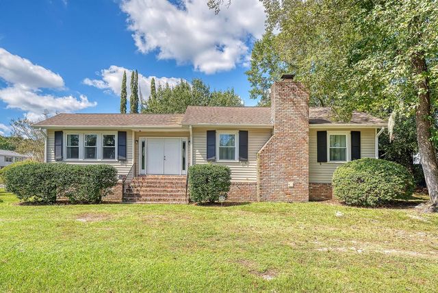 $399,900 | 525 Parkdale Drive | Charleston