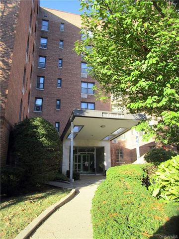 $2,156 | 123 Valentine Lane, Unit 3F | Ludlow Park