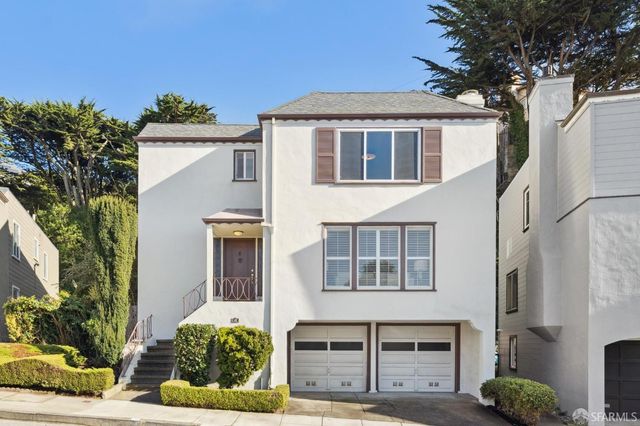 $1,995,000 | 69 San Jacinto Way | Monterey Heights