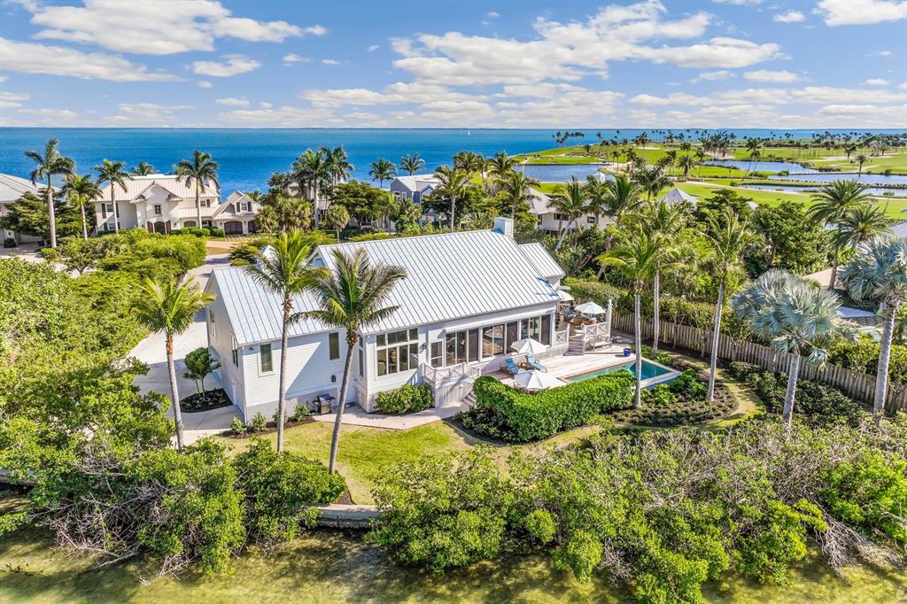 a view of a house with a big yard