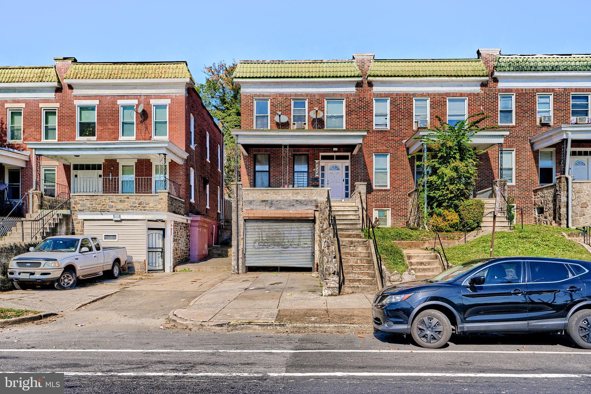 a car parked in front of a building