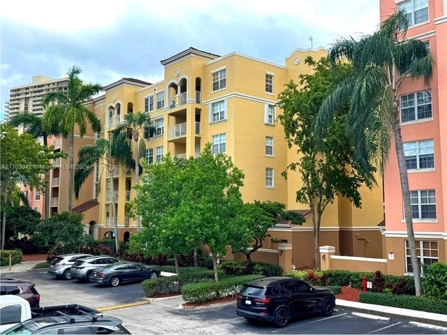 $478,000 | 19555 East Country Club Drive, Unit 8108 | Aventura