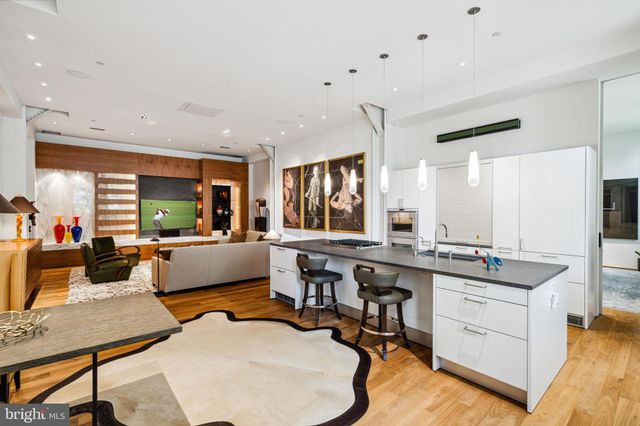 $2,250,000 | 227 South 6th Street, Unit 1C | Society Hill