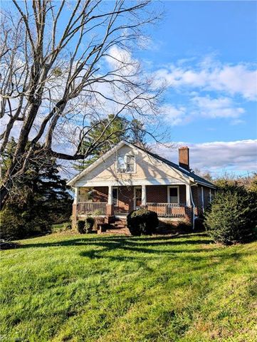 $235,000 | 2553 Westfield Road | Mount Airy Township - Surry County