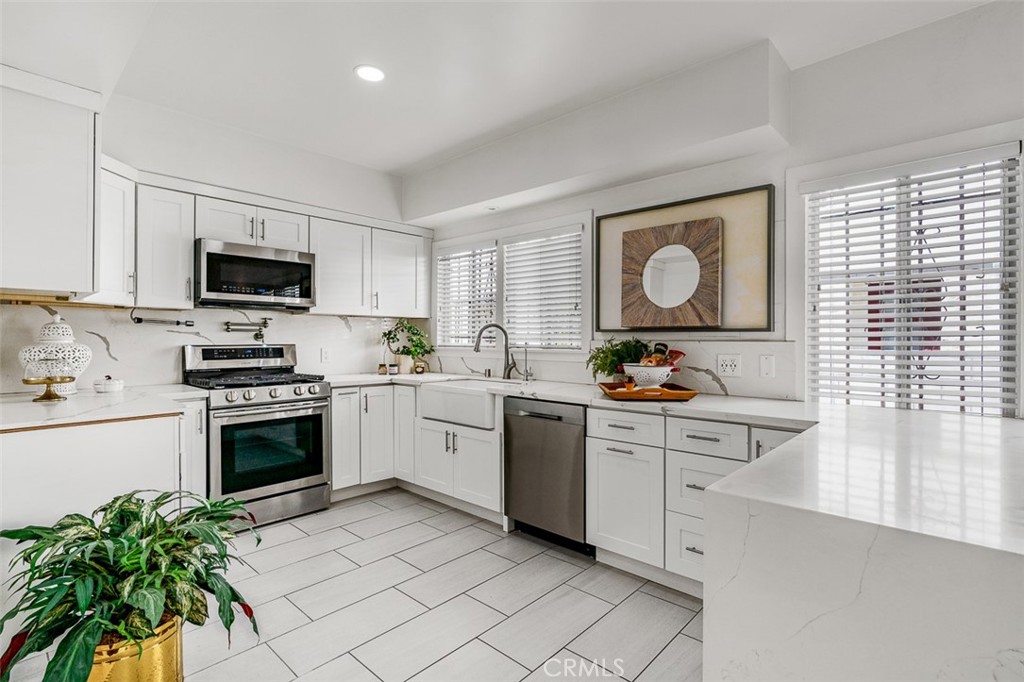 Residential Mixed - Use, Fully remodeled kitchen...