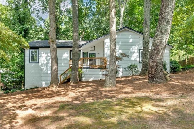 $337,000 | 6715 Knollwood Circle | Douglasville