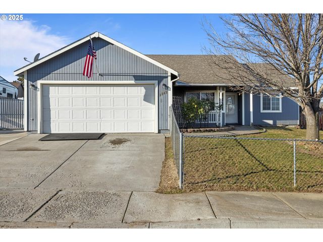 $330,000 | 2342 Blue Bird Drive | Umatilla