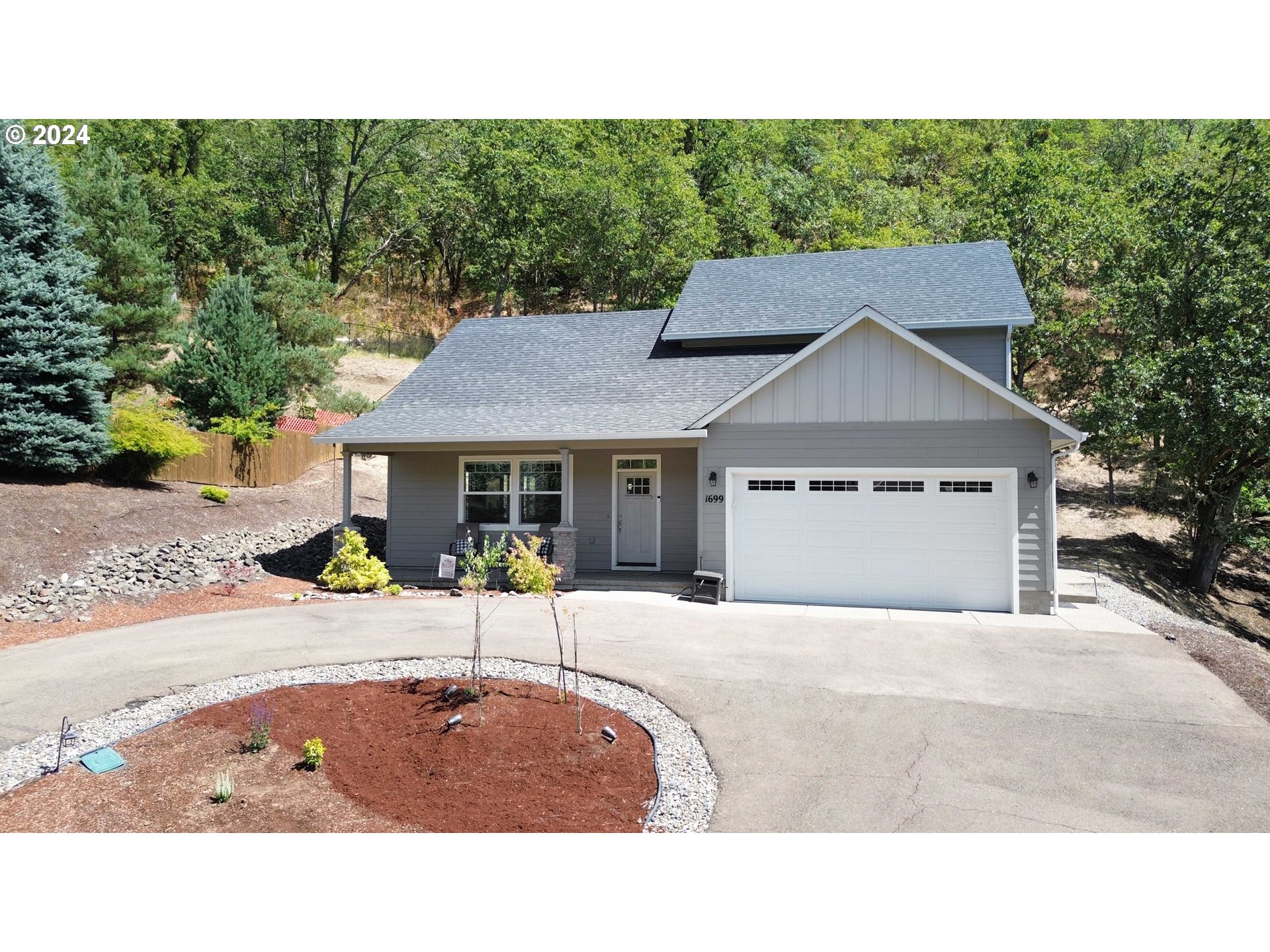 a house view with a outdoor space