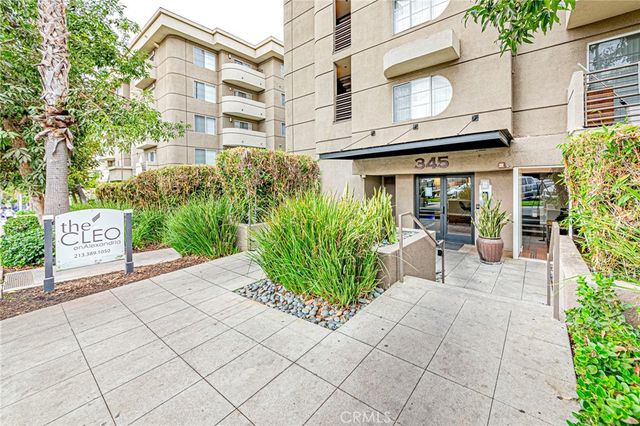 $359,000 | 345 South Alexandria Avenue, Unit 121 | Mid-Wilshire