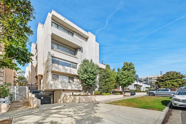 $1,249,000 | 11915 Gorham Avenue, Unit 3 | Brentwood