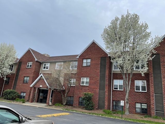 $2,200 | 10 Longworth Avenue, Unit 11 | Campbello