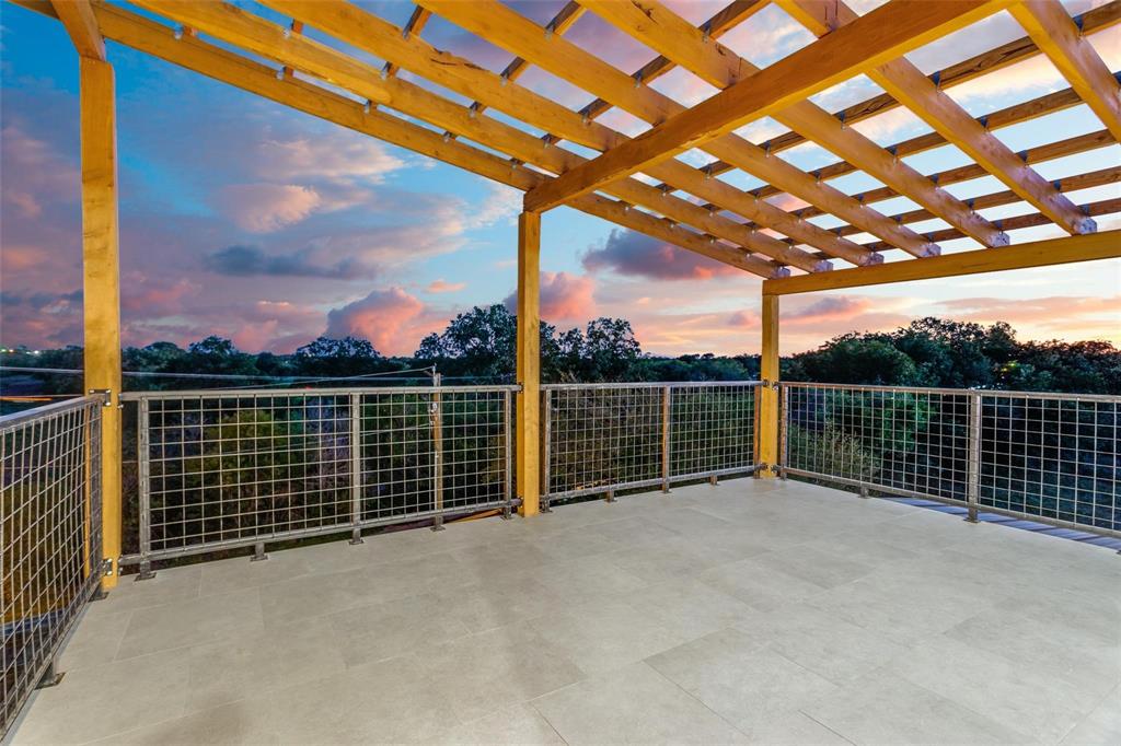 a view of a tennis court