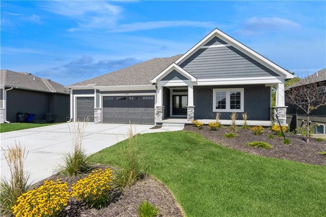 $899,561 | 11450 South Montclaire Drive | Olathe